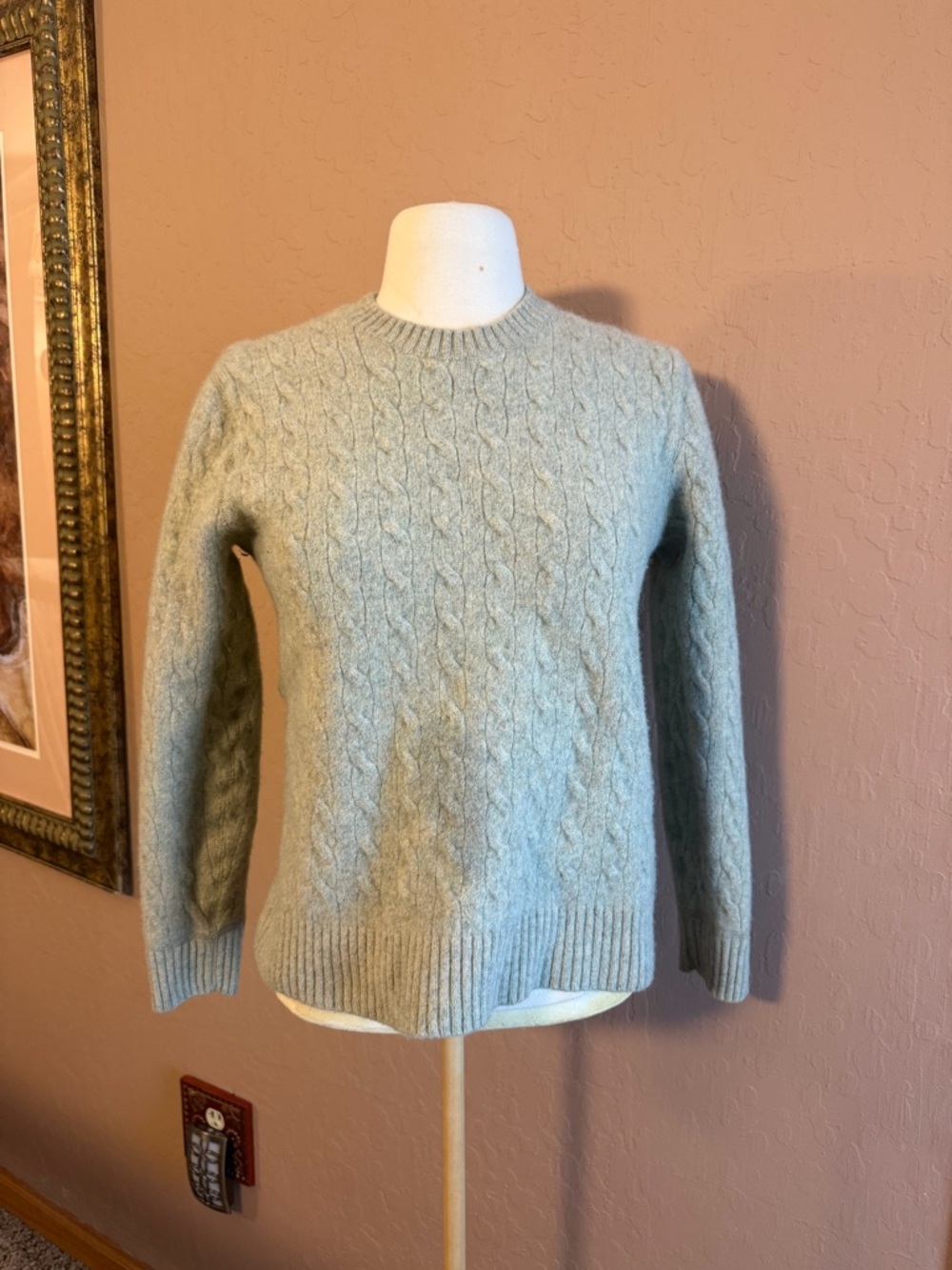 Banana Republic Wool and Cashmere Crewneck Sweater in Light Sage size M